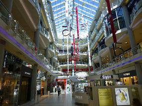 Inside Mammut Mall