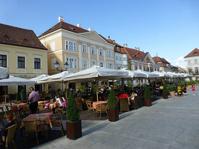Main Square Cafes