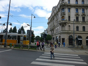 Gellert Tram Stop