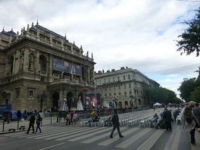 Free Outdoor Opera