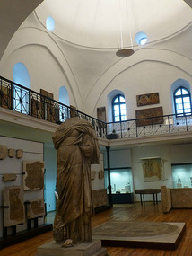 Arch and Roman Sculpture