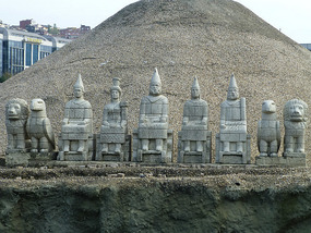Nemrut Statues