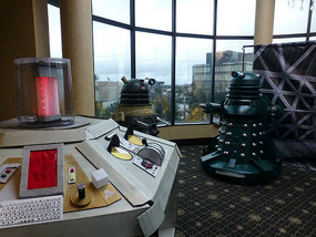 Tardis Console and Daleks