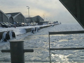 Frozen Straits 