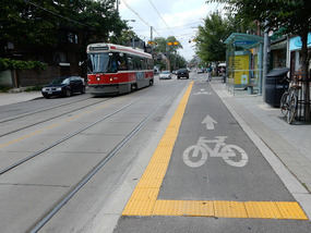 Roncesvalles Ave