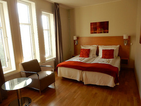 Giant Sized Room