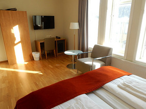 Span of Room