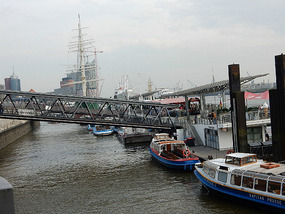 Cruise Boats