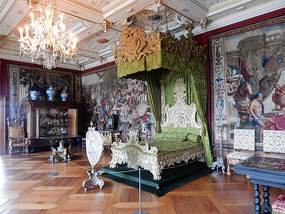 Bed Chamber