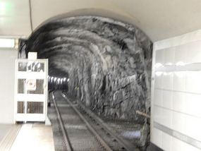 Tunnel