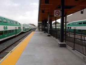 Passing GO Trains