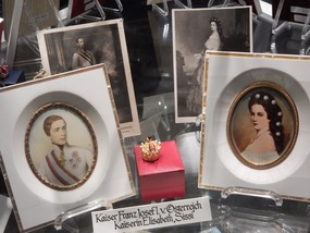 Royal Display