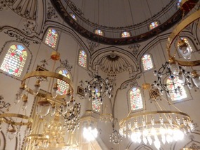 Chandaliers