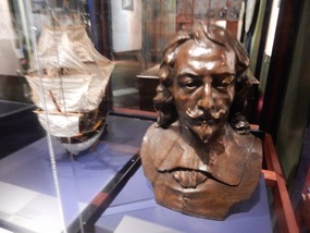 Champlain Bust