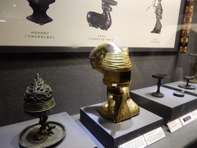 Urns