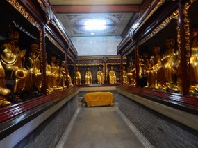 Rows of Buddhas
