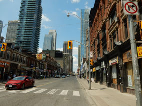 Yonge St