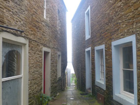 Very Narrow Street