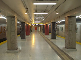 Toronto Museum Subway