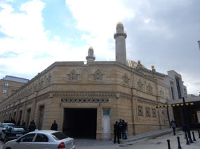 Teze Pir Mosque