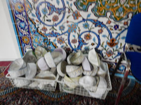 Caps