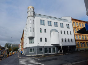 Short Mosque