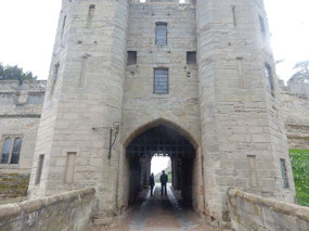 Gate