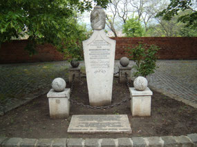 Turkish Graves, Budapest
