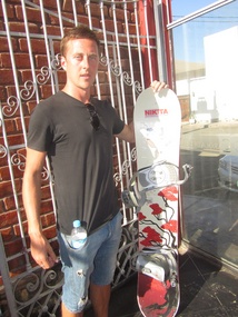  Holding up the sandboard