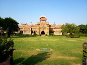 Laxmi Niwas Hotel