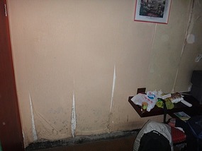 Our horrid hotel room!!