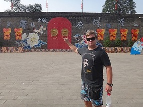 Cycling the city walls