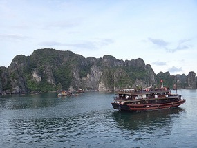 Ha Long Bay Tour