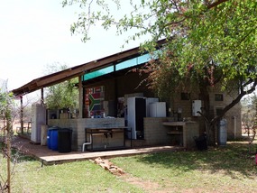 Bush Camp: keuken en woonkamer