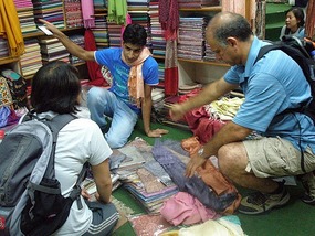 Thanh and Eyal pashmina shopping