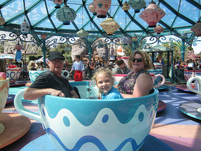 Disneyland Paris - Mad Hatter's Teacups