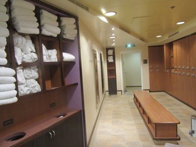 Spa locker room with sauna and all the amenities