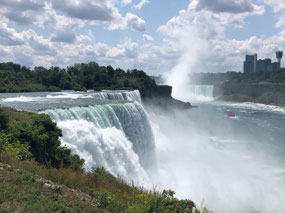US side of Falls