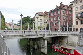 Crossing the bridge to the old town