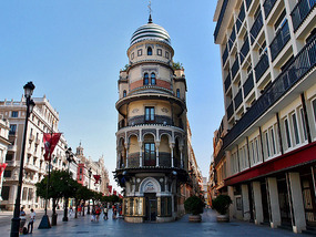 Adriática' building on Avenida de la  Constitución