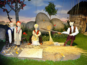 Marionettes demonstrate threshing