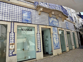Tiled Store Front in Beja