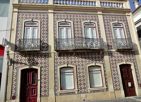 We did stop to see tiles and shutters on the way
