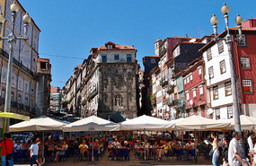River Front Cafe in Porto