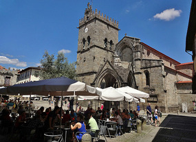 Praça da oliveira (Olive Square)