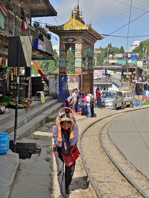 Women Porters Ply the Streets Too