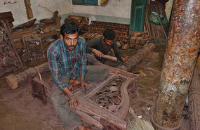 Wood Craftsmen in Mysore