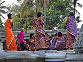 Saries at the temple