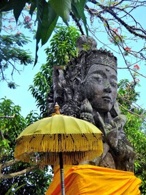 Typical Ubud - Statues and Umbrellas