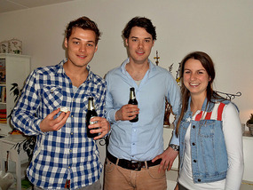 Bas, Stef and girlfriend